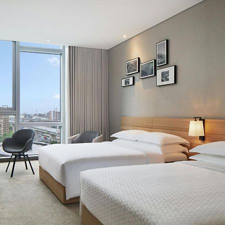 Four Points By Sheraton Linkou Exterior foto